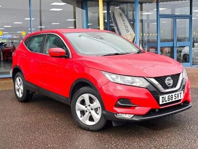 Used Nissan Qashqai Acenta Premium 115 HP (84 kW) 2019 Flame red SUV