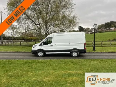 Used Ford Transit 105 HP (77 kW) 2021 White Van