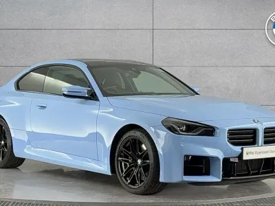 Begagnad BMW M2 Comfort Edition 454 HK (333 kW) 2023 Blå Sportkupé