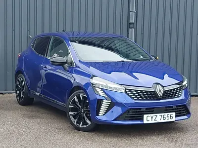 Used Renault Clio Techno 90 HP (66 kW) 2024 Blue Hatchback