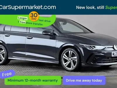 Second-hand VW Golf VIII R-line 150 CP (110 kW) 2024 Hatchback