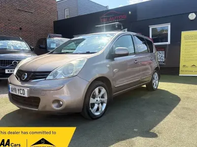 Used Nissan Note Tekna 110 HP (80 kW) 2011 Beige Hatchback