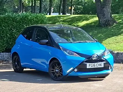 Used Toyota Aygo X-cite 68 HP (50 kW) 2016 Blue Hatchback