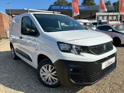 Used Peugeot Partner 131 HP (96 kW) 2021 White MPV