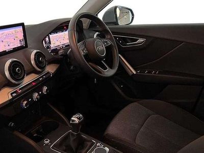Usado Audi Q2 Sport 108 CV (79 kW) 2023 Gris SUV