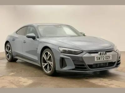 Second-hand Audi e-tron GT quattro Comfort 384 kW (523 CP) 2023 Gri Berlinǎ