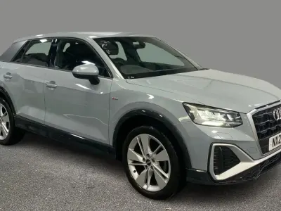 Usado Audi Q2 S-Line 150 CV (110 kW) 2021 Gris SUV