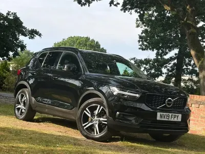 Used Volvo XC40 R-Design 2019 Black SUV