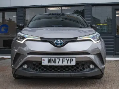 Used Toyota C-HR 122 HP (89 kW) 2017 Silver SUV