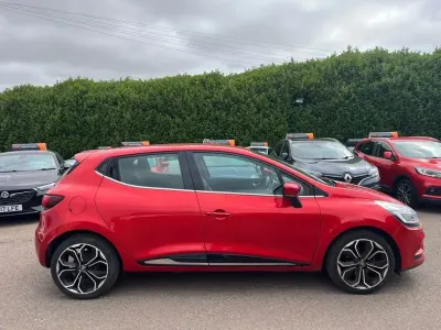 Used Renault Clio Dynamique 90 HP (66 kW) 2018 Red Hatchback
