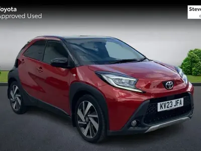 Used Toyota Aygo X 72 HP (52 kW) 2023 Red SUV