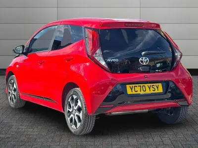 Used Toyota Aygo Trend 72 HP (52 kW) 2020 Red Hatchback