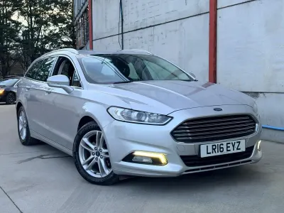 Begagnad Ford Mondeo Zetec 125 HK (91 kW) 2016 Silver Kombi