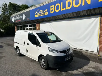 Used Nissan NV200 Acenta 2015 White MPV
