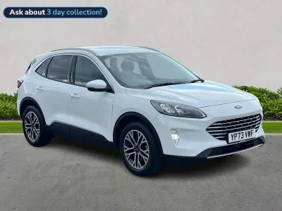 Usado Ford Kuga Titanium 150 HP (110 kW) 2023 Branco SUV
