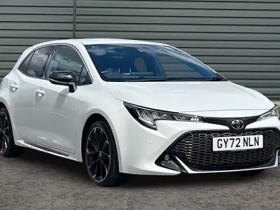 Used Toyota Corolla Sport 184 HP (135 kW) 2022 White Hatchback