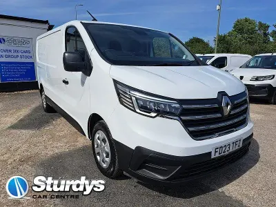 Used Renault Trafic 2023 Glacier white