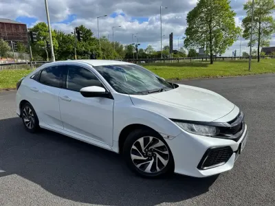 Używany Honda Civic SE 129 KM (94 kW) 2017 Biały Hatchback