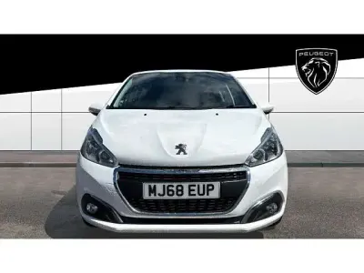 Usado Peugeot 208 Signature Sky 82 HP (60 kW) 2018 Branco Citadino