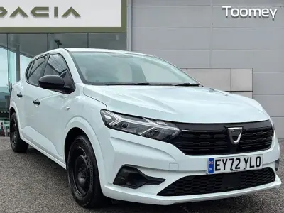 Used Dacia Sandero Essentiel 101 HP (74 kW) 2022 White Hatchback
