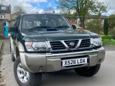 Used Nissan Patrol SE 2000 Green SUV