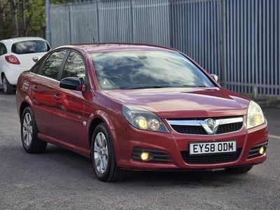 Used Vauxhall Vectra Design Edition 150 HP (110 kW) 2008 Red Hatchback