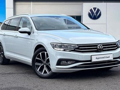 Used VW Passat SEL 150 HP (110 kW) 2022 White Estate