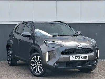 Used Toyota Yaris Hybrid Design 116 HP (85 kW) 2023 Grey Estate