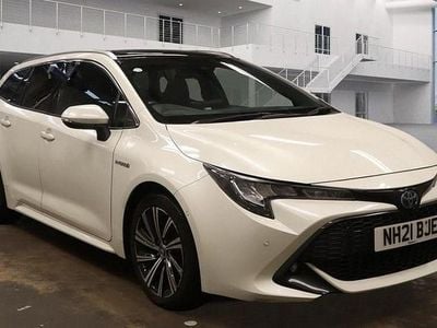 Used Toyota Corolla Design 184 HP (135 kW) 2021 White Estate