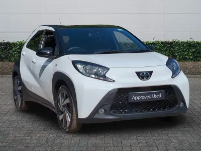 Used Toyota Aygo X 72 HP (52 kW) 2024 White SUV