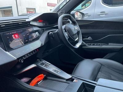 Used Peugeot 308 Premium 222 HP (163 kW) 2022 Black Hatchback