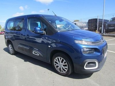 Begagnad Citroën Berlingo Feel 2019 Blå Minibuss