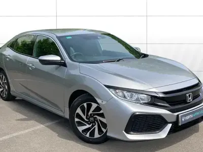 Used Honda Civic SE 129 HP (94 kW) 2018 Silver Hatchback