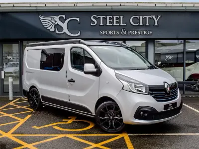 Usado Renault Trafic 2018 Plateado Monovolumen