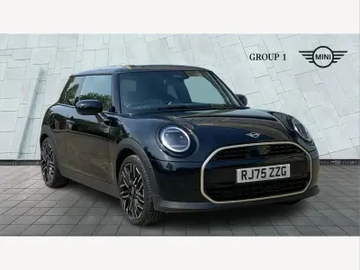 Used Mini Cooper Exclusive 114 kW (156 HP) 2025 Black Hatchback