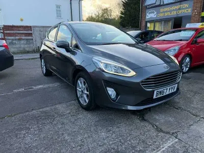 Używany Ford Fiesta Zetec 100 KM (73 kW) 2017 Szary Hatchback