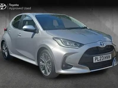 Used Toyota Yaris 114 HP (83 kW) 2023 Silver Hatchback