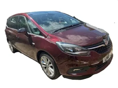 Second-hand Vauxhall Zafira Elite 140 CP (102 kW) 2018 Roșu Monovolum