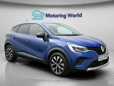 Usado Renault Captur Evolution 145 HP (106 kW) 2023 Azul SUV