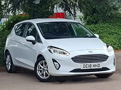 Used Ford Fiesta Zetec 100 HP (73 kW) 2018 White Hatchback
