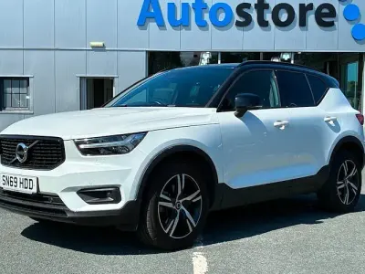 Used Volvo XC40 R-Design 190 HP (139 kW) 2019 White SUV