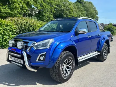 Używany Isuzu D-Max 164 KM (120 kW) 2019 Niebieski Pickup