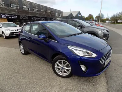 Usado Ford Fiesta Zetec 2017 Azul Utilitario