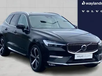 Begagnad Volvo XC60 Ultra 247 HK (181 kW) 2025 Svart SUV
