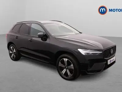 Begagnad Volvo XC60 Plus 349 HK (256 kW) 2023 Svart SUV
