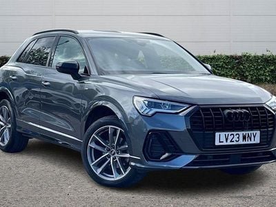 Begagnad Audi Q3 Black Edition 150 HK (110 kW) 2023 Grå SUV