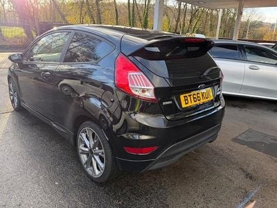 Black Used 2016 Ford Fiesta ST-Line Hatchback | £3,894 (Good price)