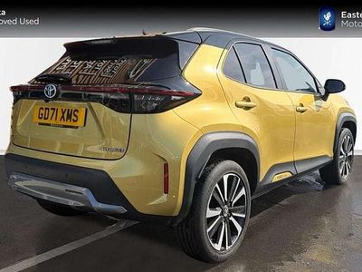 Used Toyota Yaris Cross Edition 113 HP (83 kW) 2022 Yellow SUV