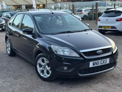 Second-hand Ford Focus Sport 99 CP (72 kW) 2011 Negru Hatchback