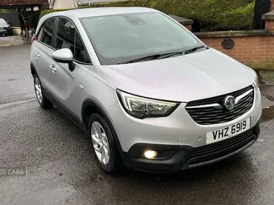 Used Vauxhall Crossland X S 99 HP (72 kW) 2018 Silver SUV